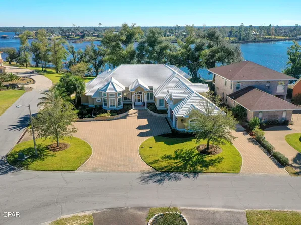 2402 Country Club Dr, Lynn Haven, FL 32444