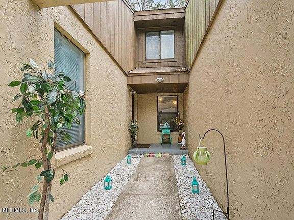 2nd image of 8479 PINEVERDE Lane