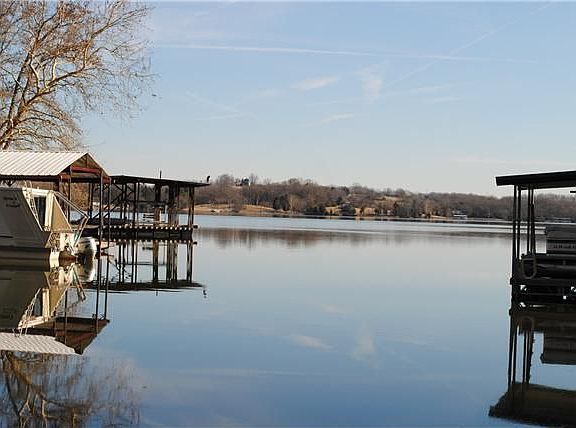 3rd image of 260 Lake Haven Dr