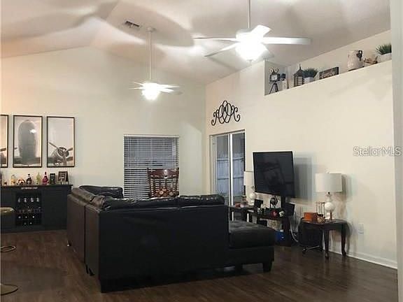 4th image of 581 Blue Park Rd