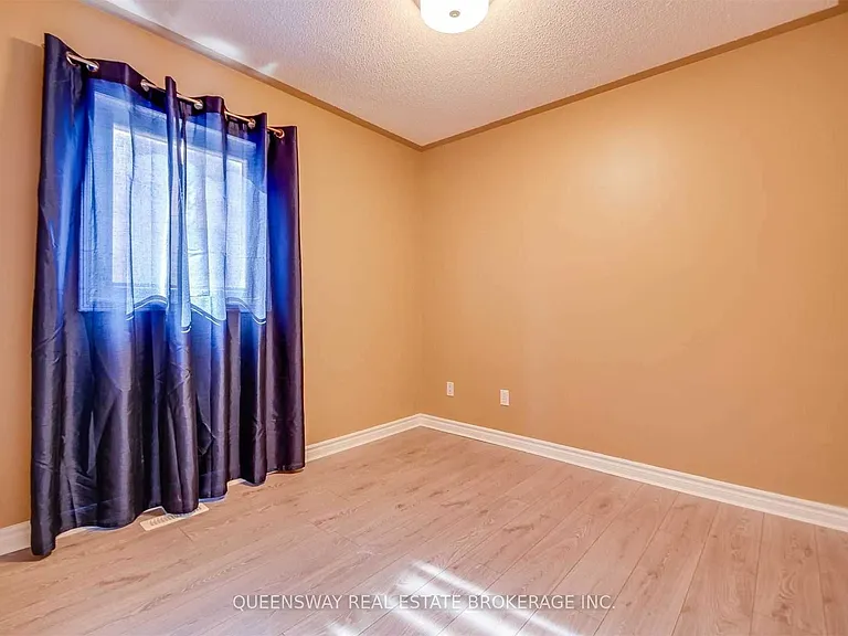 20 Hesketh Ct — Photo 16