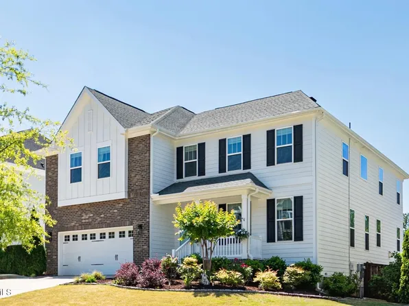 313 Cahors Trl, Holly Springs, NC 27540