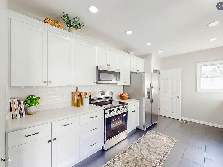 1020 Washington Ave — Photo 7