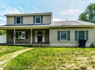10 Brookside Dr, Neptune, NJ