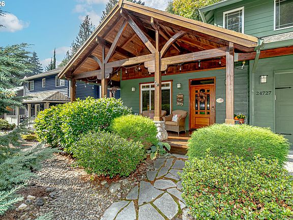 4th image of 24727 E McKenzie Valley Ct
