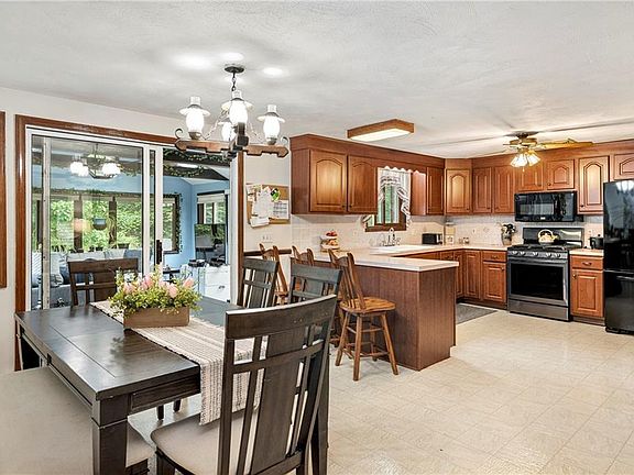 5th image of 20 Harry L Andrews Rd