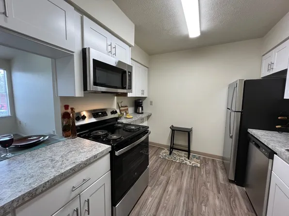 Chestnut Ridge Apartments