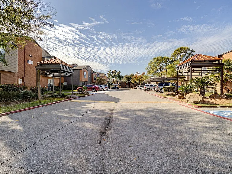 Ashford Cove at Briar Forest Outside