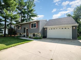 808 Whitney St, Mount Pleasant, MI 48858