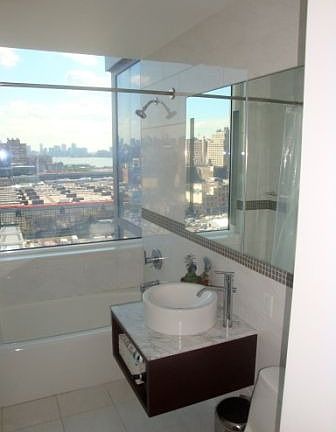 5th image of 620 W 42nd St APT 18K