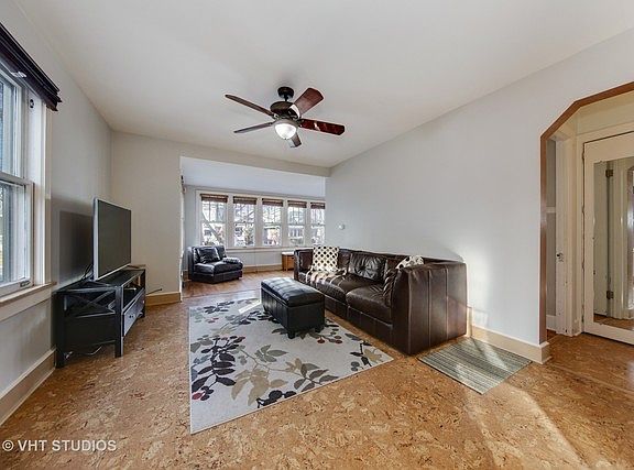 3rd image of 411 N Catherine Ave