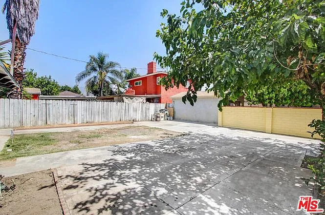 3 bed, 846 sqft, $3,000 — Photo 2