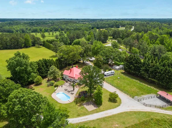 6864 S State Highway 9, Columbus, NC 28722