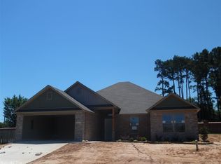 2910 Plateau Dr, Conway, AR 72032