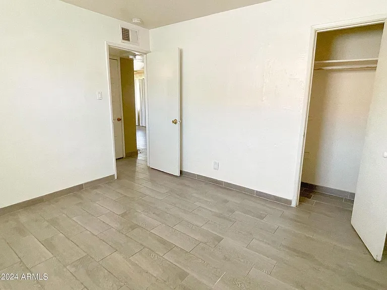 2138 E Turney Ave #D — Photo 13