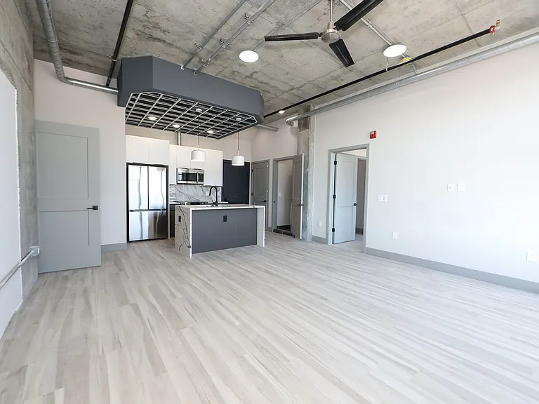 1810 E Venango St — Photo 15