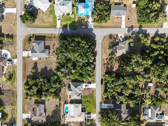 4th image of 15264 Community Ave