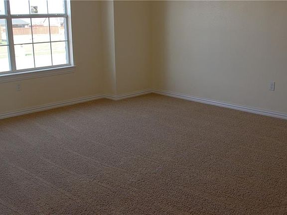 5th image of 4818 Freeport Dr