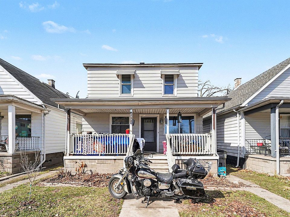 1st image of 4484 4th St