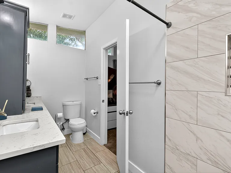 1809 Salem St — Photo 19