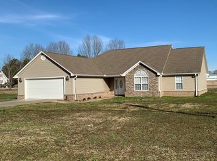 610 Cloverleaf Cir, Killen, AL 35645