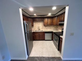 2072 Park Run Dr APT B, Columbus, OH 43220