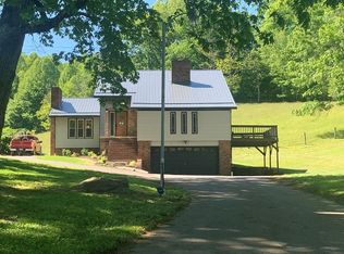 1734 Littlesburg Rd, Bluefield, WV 24701