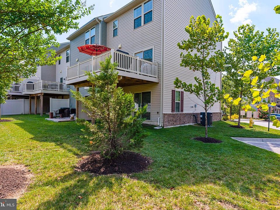 1st image of 8103 Falcon Crest Dr