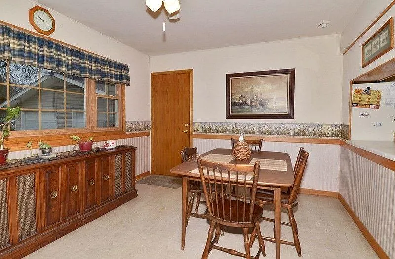4 bed, 2.5 bath, 1550 sqft, $2,580 — Photo 4