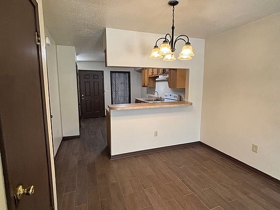 3rd image of 4145 Lac Couture Dr APT B