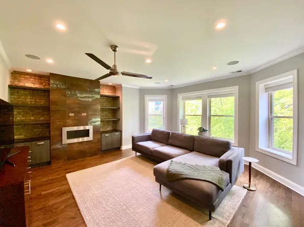 2753 N Spaulding Ave APT 3S, Chicago, IL 60647