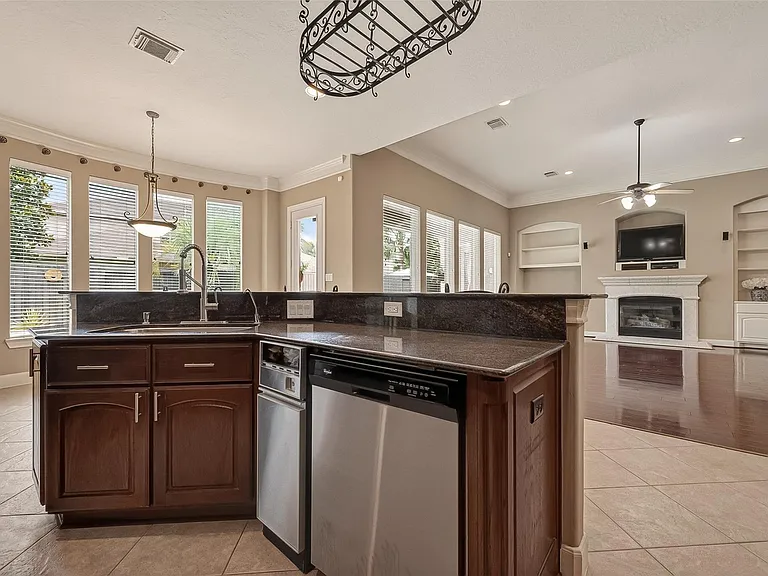 5934 Solar Point Ln — Photo 17