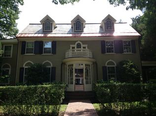 118 Salisbury Rd, Brookline, MA 02445