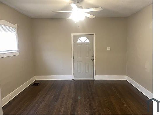 3rd image of 109 S Longworth Ave