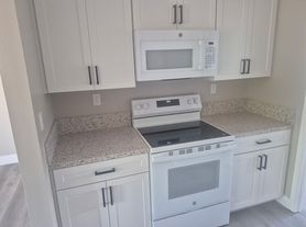 1965 Hornblend St, San Diego, CA