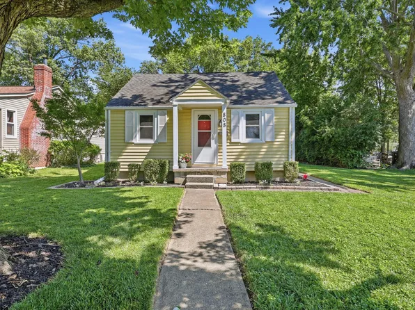 808 W 9th St, Marysville, OH 43040