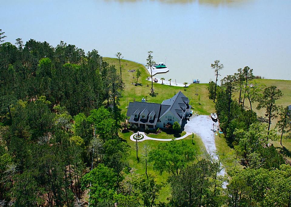 1st image of 19403 Country Lake Dr