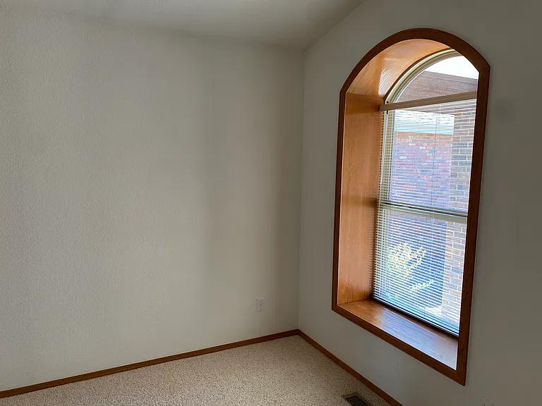 2916 Troxell Ave — Photo 14