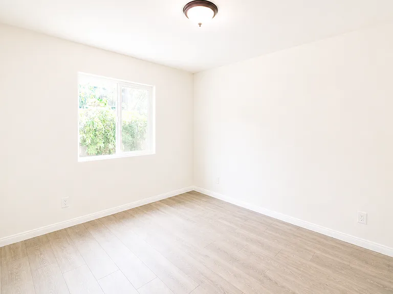 15600 Country Club Dr — Photo 11