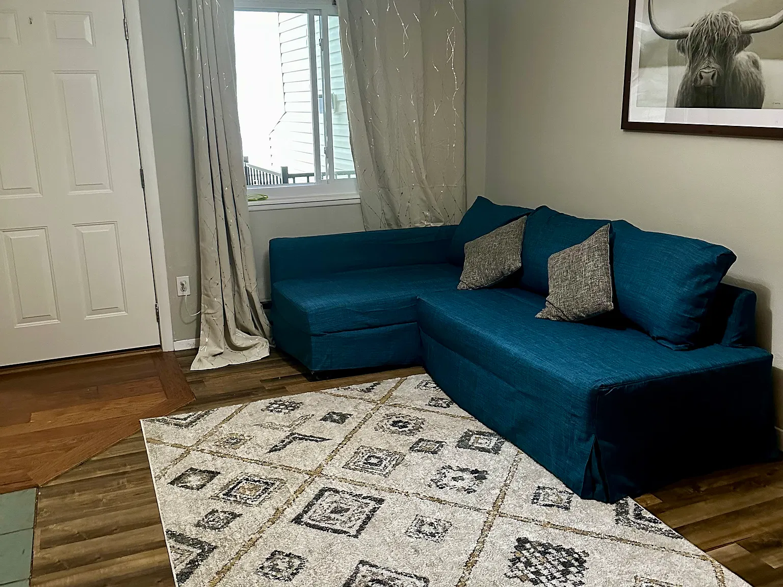3 bed, 1353 sqft, $2,600 — Photo 3