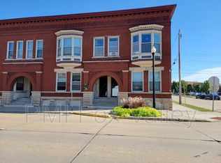 132 High Ave APT B, Oshkosh, WI 54901