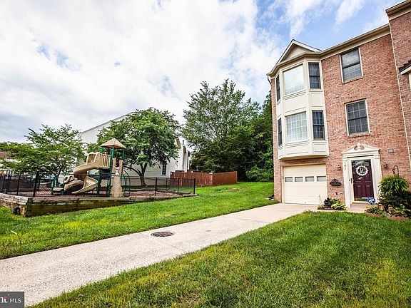 4th image of 501 Twin Brook Ln