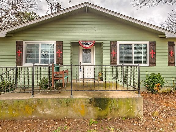 2nd image of 1009 Oak Lane Dr