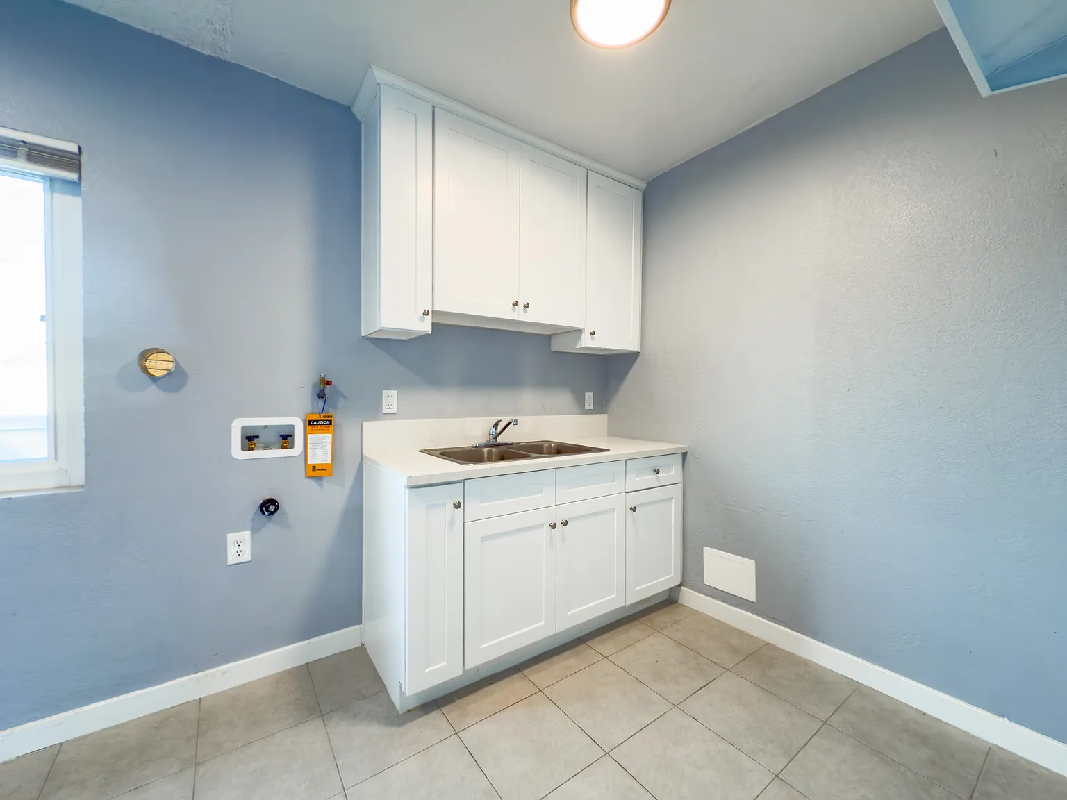 2 bed, 1200 sqft, $1,955 — Photo 3