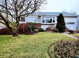 16-30 Saddle River Rd, Fair Lawn, NJ 07410