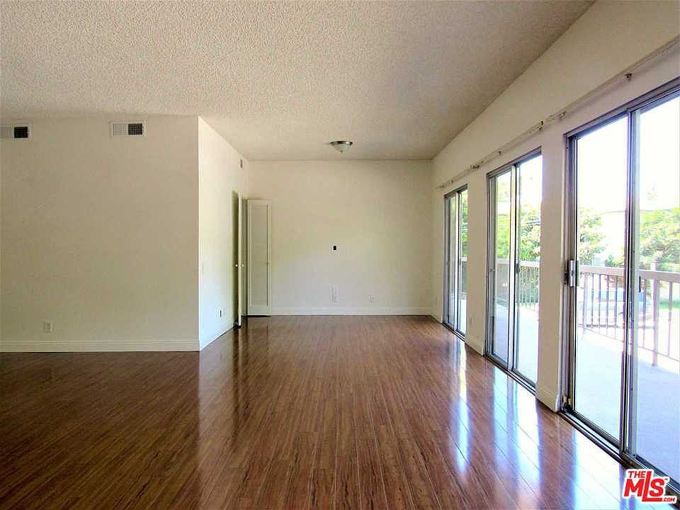 1st image of 612 S Barrington Ave APT 214