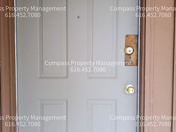 3rd image of 6069 In The Pines Dr SE #9300359