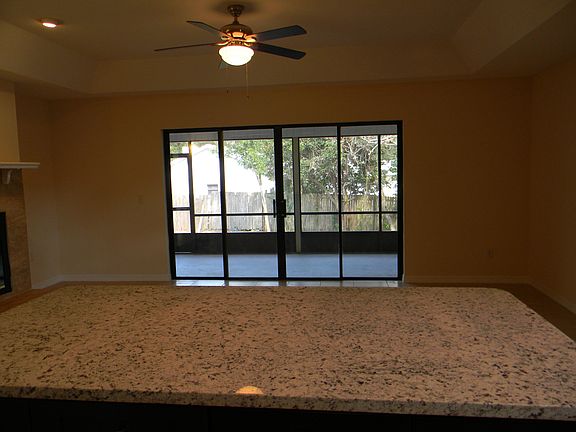 4th image of 1258 Catalina Blvd