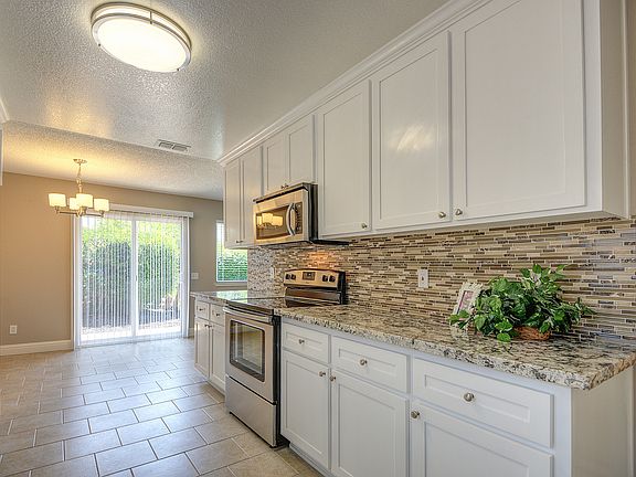 3rd image of 8274 Newfield Cir