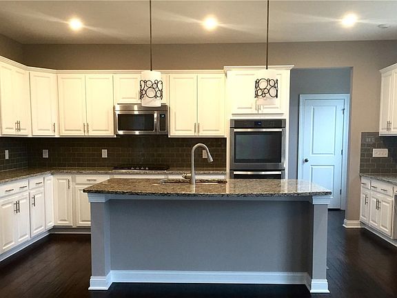 3rd image of 12669 S Churchill Way